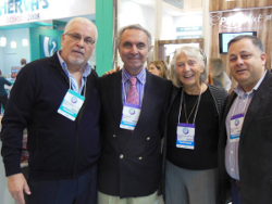 Prof. Efrain Olszewer und Dr. E. Blaurock-Busch auf dem Congresso Ortomolecular in Sao Paulo